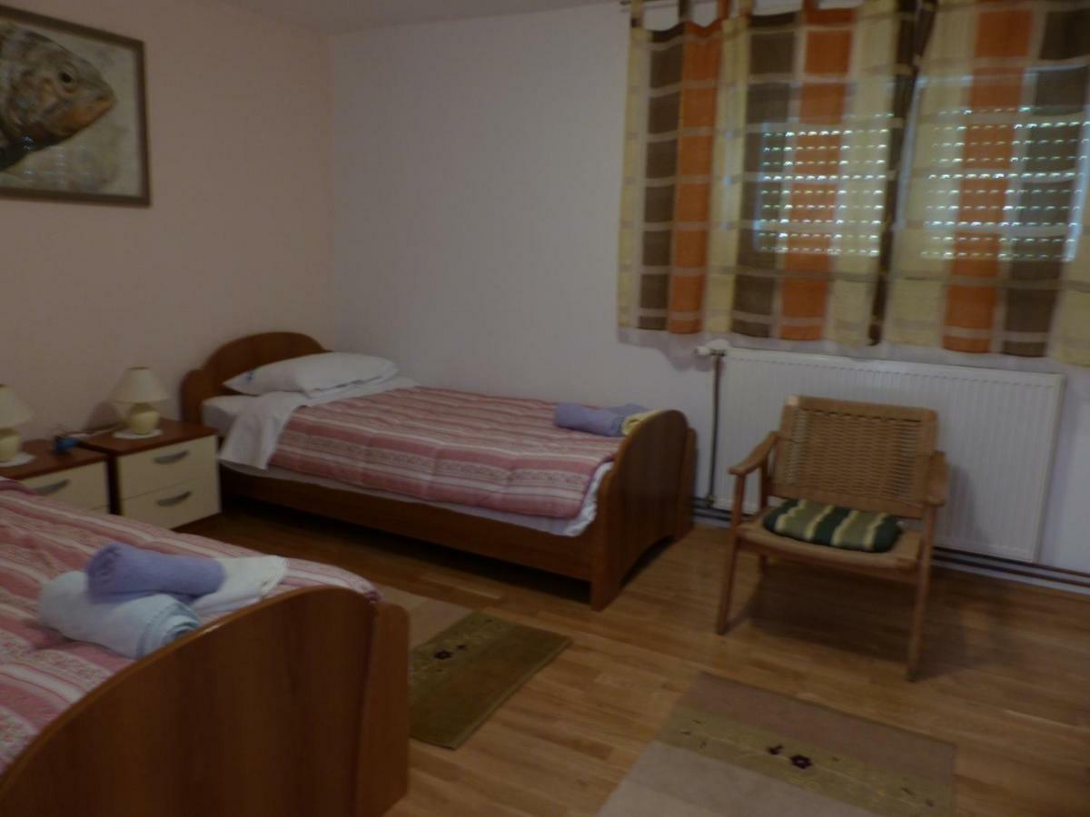 Apartment Ana Krnica Ngoại thất bức ảnh
