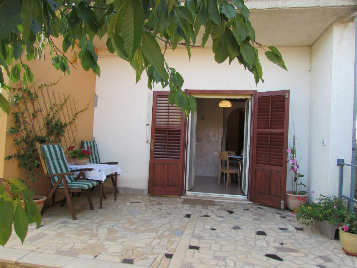 Apartment Ana Krnica Ngoại thất bức ảnh